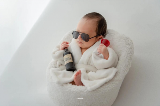 广州包生男孩的试管医院宝宝嘴唇上翘