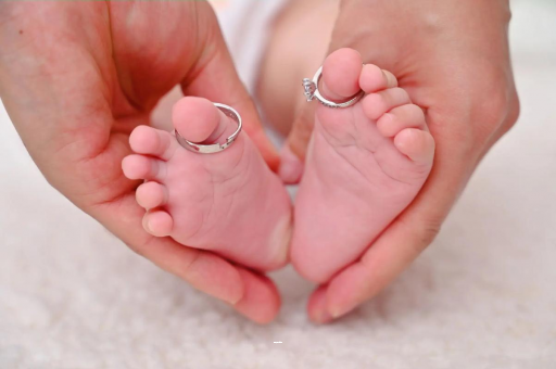 广州包生男孩的试管医院宝宝小蛋糕的做法